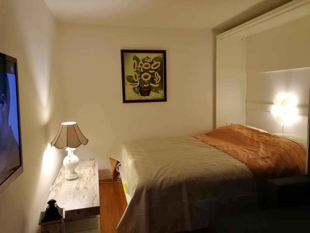 Garden Paradise Bled Apartments - Garden, Pond And Castle View エクステリア 写真
