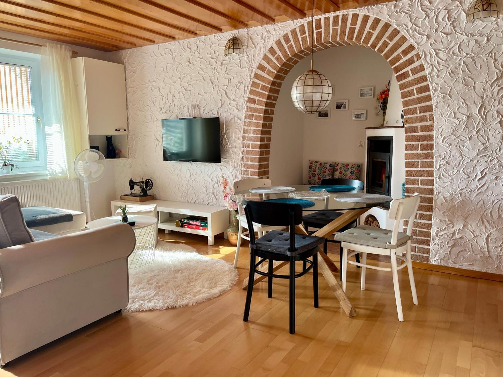 Garden Paradise Bled Apartments - Garden, Pond And Castle View 部屋 写真